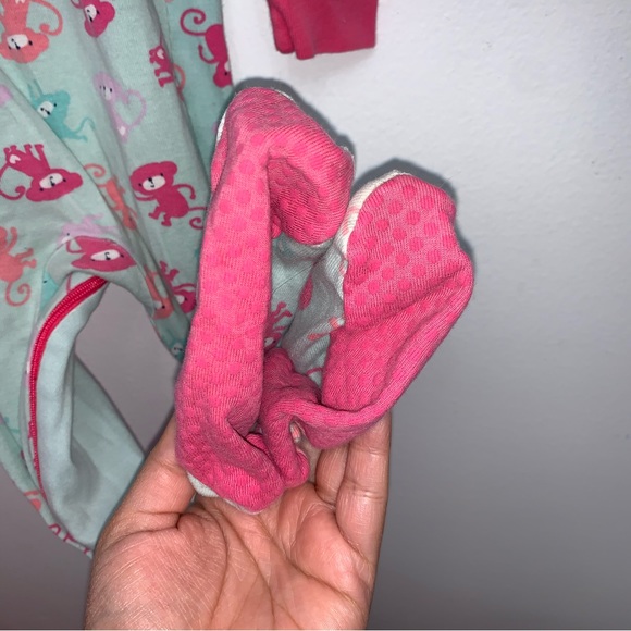 Monkey pjs - Picture 7 of 7